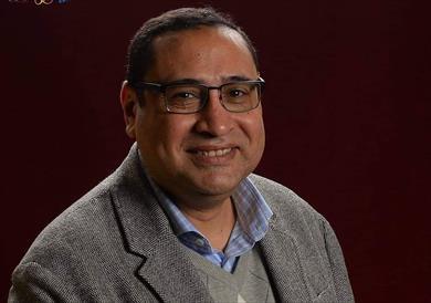 Portrait of author Osama Allam